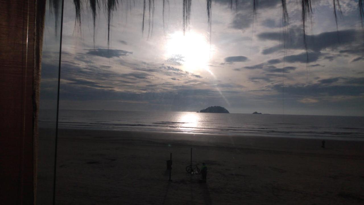 Suites Pe Na Areia Peruíbe Kültér fotó